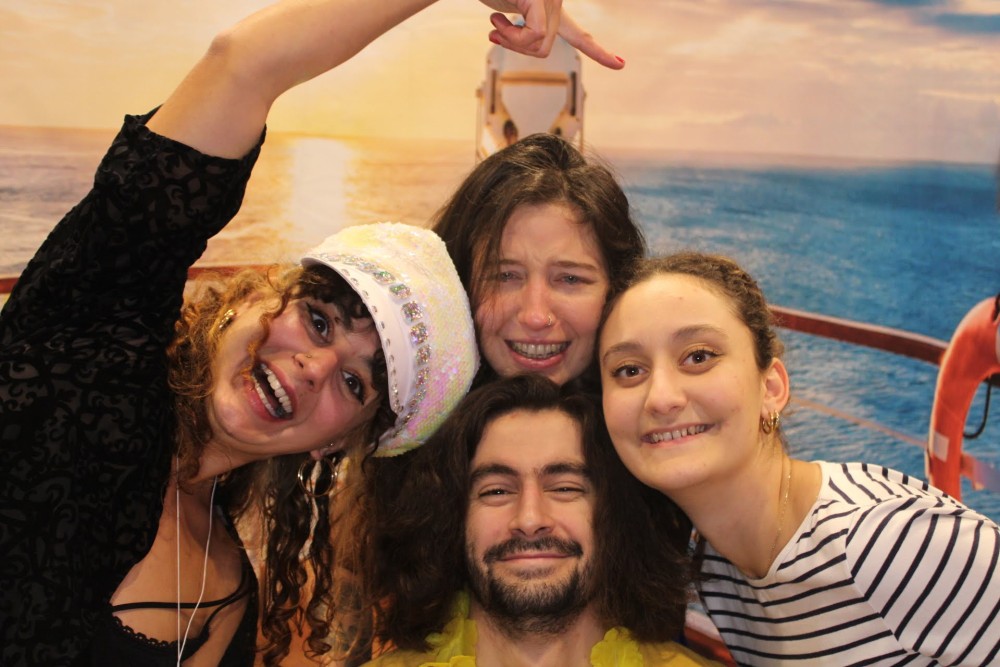 04_11_23__20_52_28_0