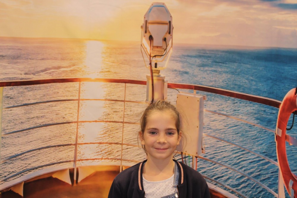 04_11_23__19_29_48_0