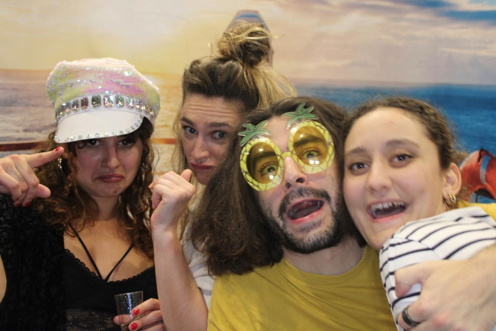 04_11_23__22_36_19_0