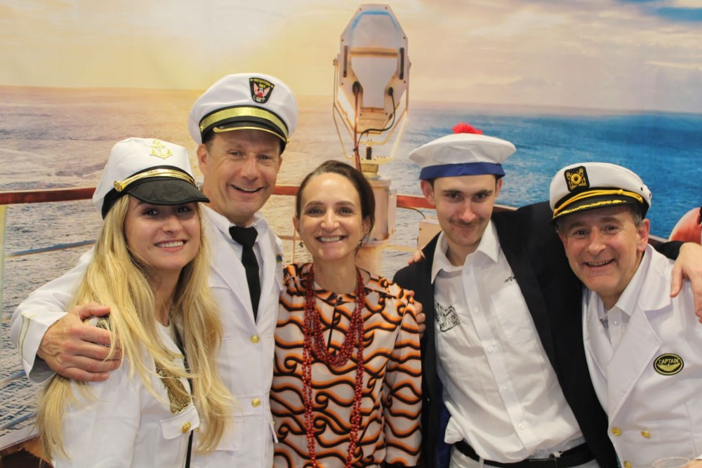 04_11_23__19_53_55_0