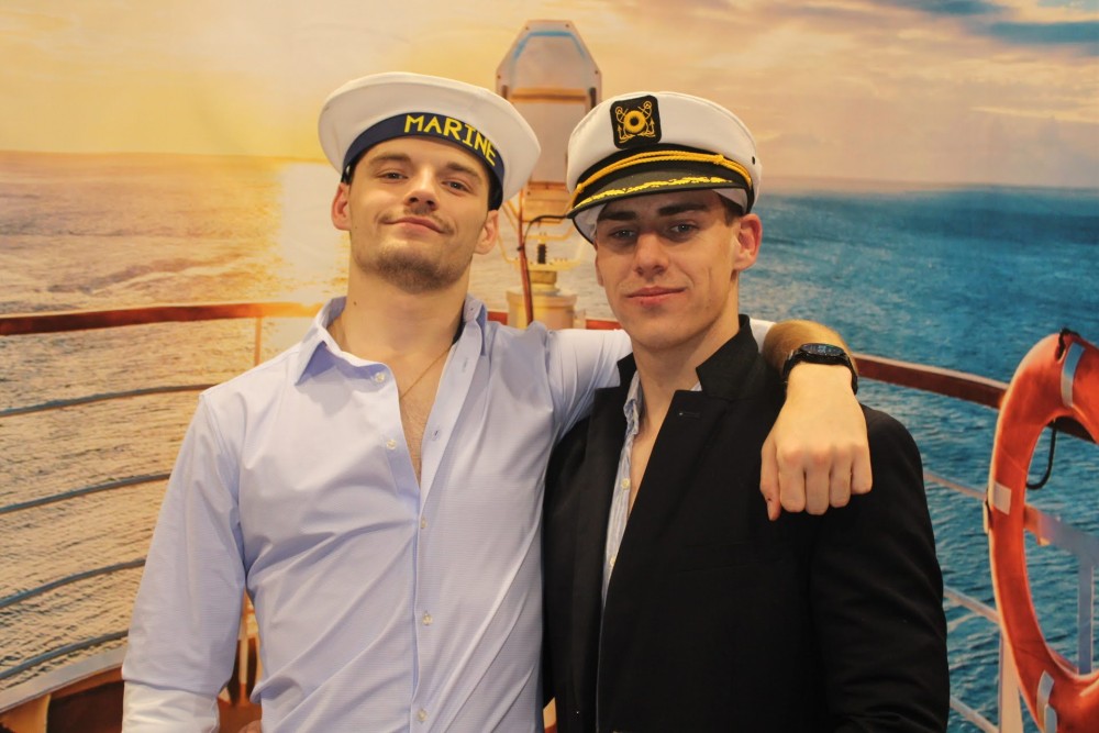 04_11_23__23_36_06_0