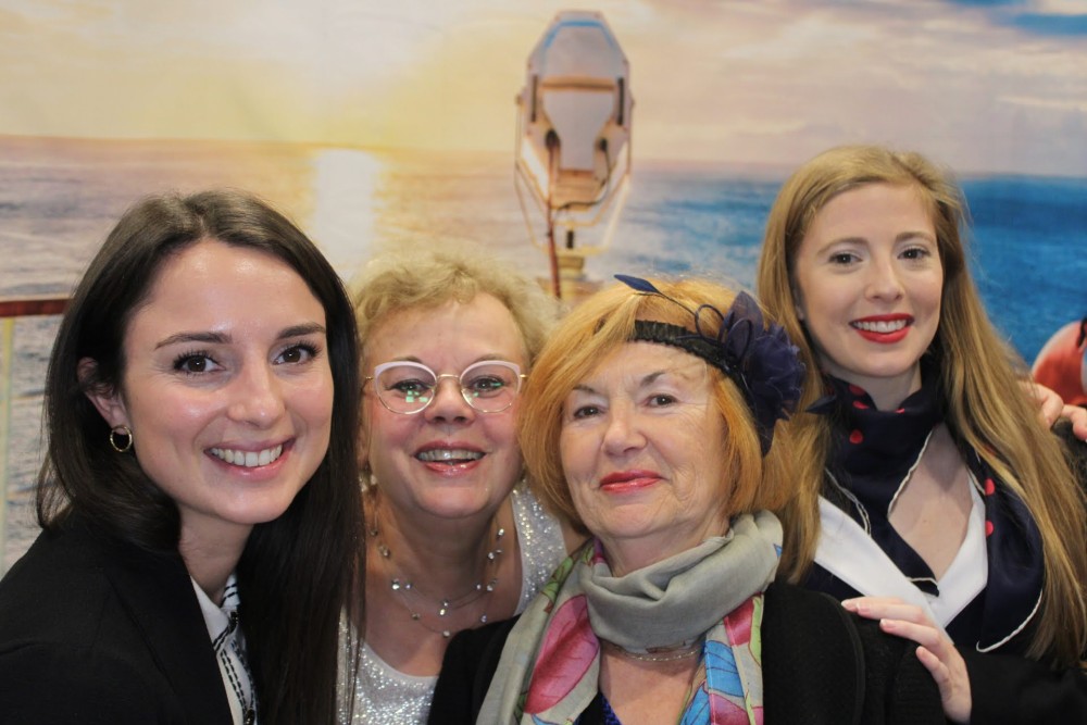 04_11_23__19_47_04_0