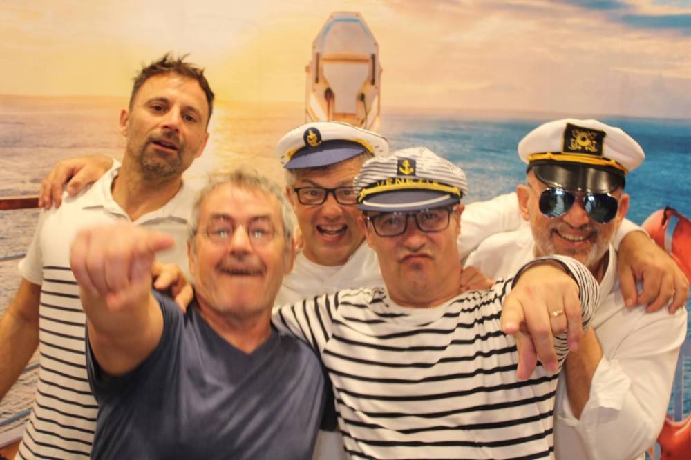 04_11_23__23_25_46_0