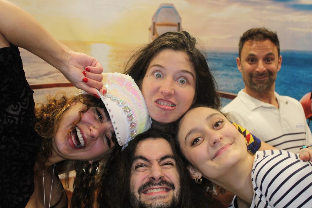 04_11_23__20_54_21_0