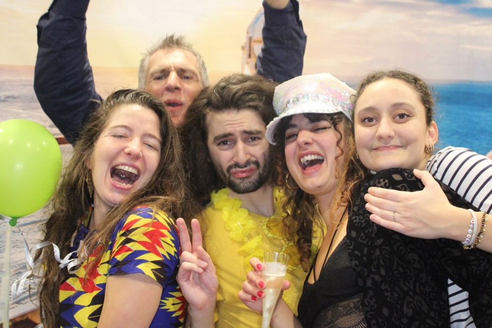 04_11_23__21_08_00_0