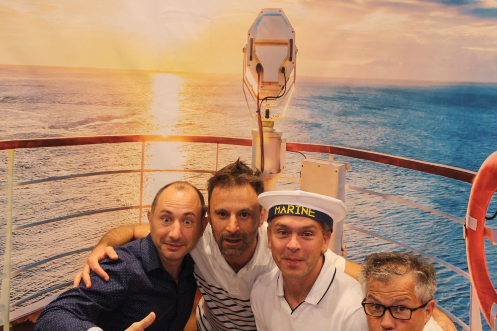 04_11_23__21_45_54_0