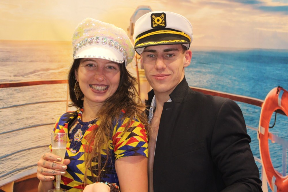 04_11_23__23_34_38_0