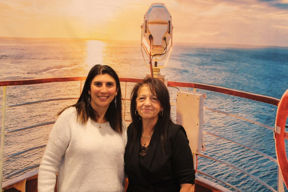 04_11_23__21_55_11_0