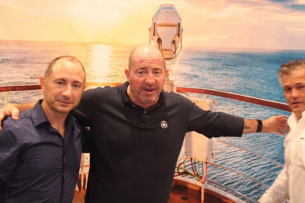 04_11_23__22_10_22_0